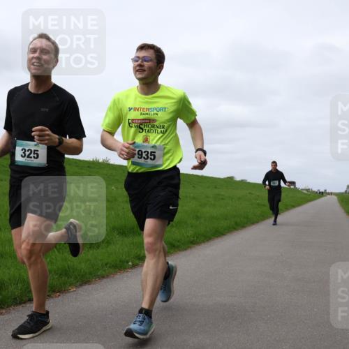 04.05.2025 - 8. Wedeler Halbmarathon Yannick Fuchs http://msf.ph/oto/7830303 04.05.2025 11:37:46 Laufen 325, 935 meine-sportfotos.de