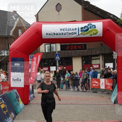 04.05.2025 - 8. Wedeler Halbmarathon Felixshl http://msf.ph/oto/7830305 04.05.2025 12:09:45 Ziel 135 meine-sportfotos.de