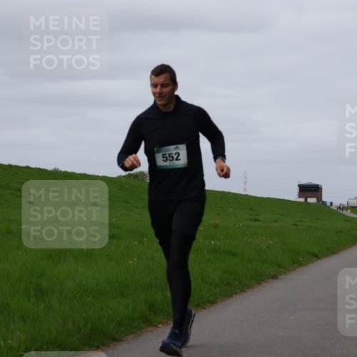 04.05.2025 - 8. Wedeler Halbmarathon Yannick Fuchs http://msf.ph/oto/7830325 04.05.2025 11:37:47 Laufen 552 meine-sportfotos.de