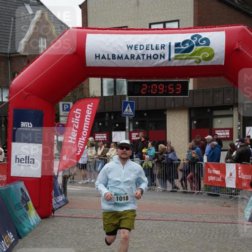 04.05.2025 - 8. Wedeler Halbmarathon Felixshl http://msf.ph/oto/7830331 04.05.2025 12:09:51 Ziel 1018 meine-sportfotos.de