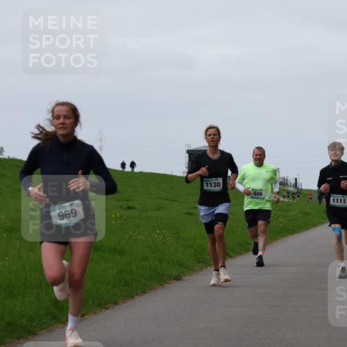 04.05.2025 - 8. Wedeler Halbmarathon Yannick Fuchs http://msf.ph/oto/7830336 04.05.2025 11:19:01 Laufen 969, 441, 1130, 656, 1111 meine-sportfotos.de