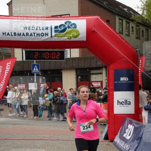 04.05.2025 - 8. Wedeler Halbmarathon Felixshl http://msf.ph/oto/7830461 04.05.2025 12:10:00 Ziel 234 meine-sportfotos.de