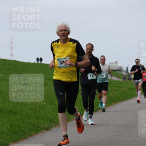 04.05.2025 - 8. Wedeler Halbmarathon Yannick Fuchs http://msf.ph/oto/7830475 04.05.2025 11:19:18 Laufen 93, 177, 289 meine-sportfotos.de