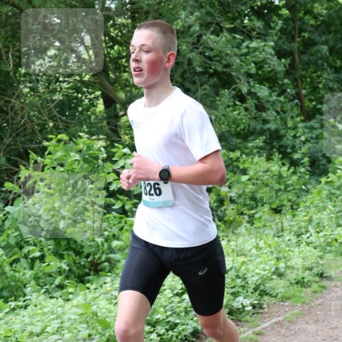 04.05.2025 - 8. Wedeler Halbmarathon Lena Gebhardt http://msf.ph/oto/7830494 04.05.2025 11:14:00 Laufen 826 meine-sportfotos.de