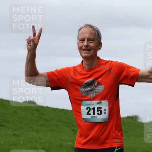 04.05.2025 - 8. Wedeler Halbmarathon Yannick Fuchs http://msf.ph/oto/7830504 04.05.2025 11:38:49 Laufen 215 meine-sportfotos.de
