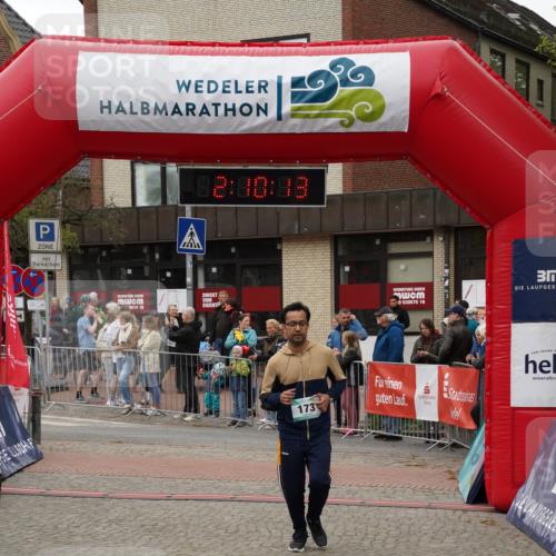 04.05.2025 - 8. Wedeler Halbmarathon Felixshl http://msf.ph/oto/7830509 04.05.2025 12:10:10 Ziel 173, 179 meine-sportfotos.de