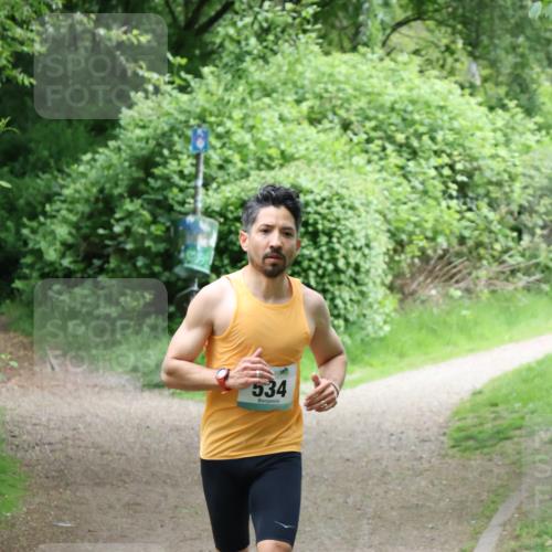 04.05.2025 - 8. Wedeler Halbmarathon Lena Gebhardt http://msf.ph/oto/7830512 04.05.2025 11:14:30 Laufen 534 meine-sportfotos.de