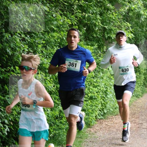 04.05.2025 - 8. Wedeler Halbmarathon Lena Gebhardt http://msf.ph/oto/7830572 04.05.2025 11:14:51 Laufen 361, 630 meine-sportfotos.de