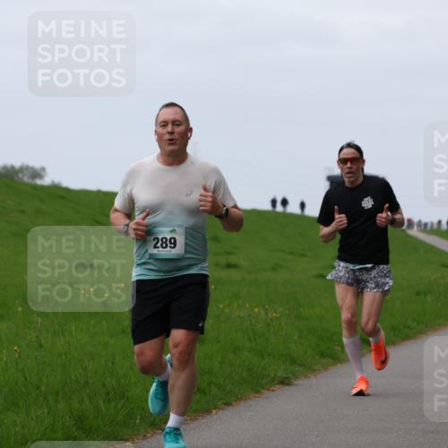 04.05.2025 - 8. Wedeler Halbmarathon Yannick Fuchs http://msf.ph/oto/7830642 04.05.2025 11:19:25 Laufen 289, 1108 meine-sportfotos.de