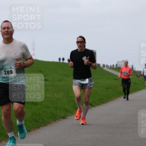04.05.2025 - 8. Wedeler Halbmarathon Yannick Fuchs http://msf.ph/oto/7830662 04.05.2025 11:19:25 Laufen 289, 188 meine-sportfotos.de