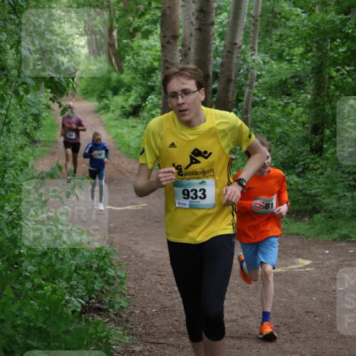04.05.2025 - 8. Wedeler Halbmarathon Lena Gebhardt http://msf.ph/oto/7830694 04.05.2025 11:15:28 Laufen 933, 116 meine-sportfotos.de