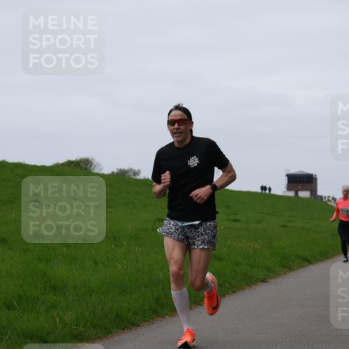 04.05.2025 - 8. Wedeler Halbmarathon Yannick Fuchs http://msf.ph/oto/7830696 04.05.2025 11:19:27 Laufen 110 meine-sportfotos.de