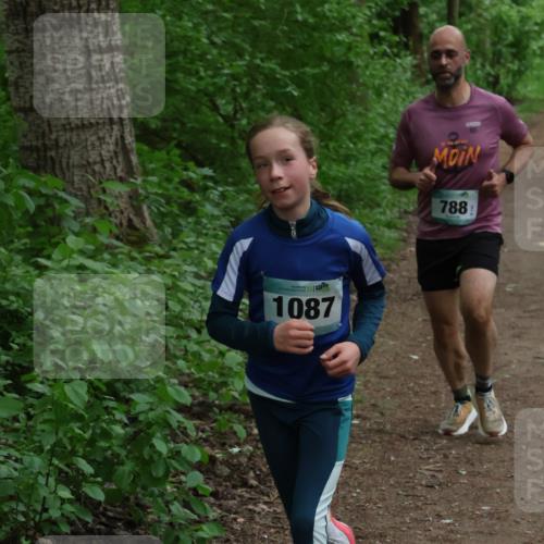 04.05.2025 - 8. Wedeler Halbmarathon Lena Gebhardt http://msf.ph/oto/7830709 04.05.2025 11:15:32 Laufen 1087, 788 meine-sportfotos.de