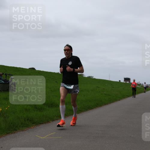 04.05.2025 - 8. Wedeler Halbmarathon Yannick Fuchs http://msf.ph/oto/7830729 04.05.2025 11:19:28 Laufen  meine-sportfotos.de