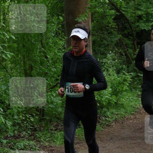 04.05.2025 - 8. Wedeler Halbmarathon Lena Gebhardt http://msf.ph/oto/7830758 04.05.2025 11:15:45 Laufen 10 meine-sportfotos.de