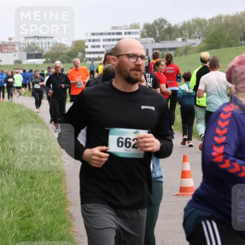 04.05.2025 - 8. Wedeler Halbmarathon Yannick Fuchs http://msf.ph/oto/7830821 04.05.2025 11:19:37 Laufen 848, 662 meine-sportfotos.de