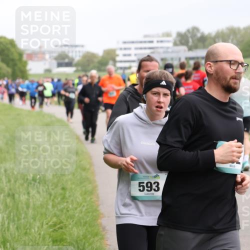 04.05.2025 - 8. Wedeler Halbmarathon Yannick Fuchs http://msf.ph/oto/7830830 04.05.2025 11:19:38 Laufen 593 meine-sportfotos.de