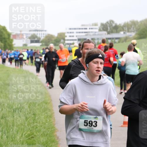 04.05.2025 - 8. Wedeler Halbmarathon Yannick Fuchs http://msf.ph/oto/7830841 04.05.2025 11:19:38 Laufen 593 meine-sportfotos.de