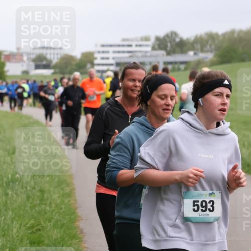 04.05.2025 - 8. Wedeler Halbmarathon Yannick Fuchs http://msf.ph/oto/7830843 04.05.2025 11:19:38 Laufen 2, 593 meine-sportfotos.de