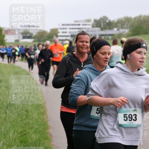 04.05.2025 - 8. Wedeler Halbmarathon Yannick Fuchs http://msf.ph/oto/7830847 04.05.2025 11:19:38 Laufen 5, 593 meine-sportfotos.de