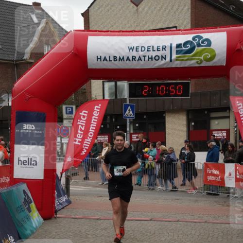 04.05.2025 - 8. Wedeler Halbmarathon Felixshl http://msf.ph/oto/7830857 04.05.2025 12:10:48 Ziel 503, 896 meine-sportfotos.de