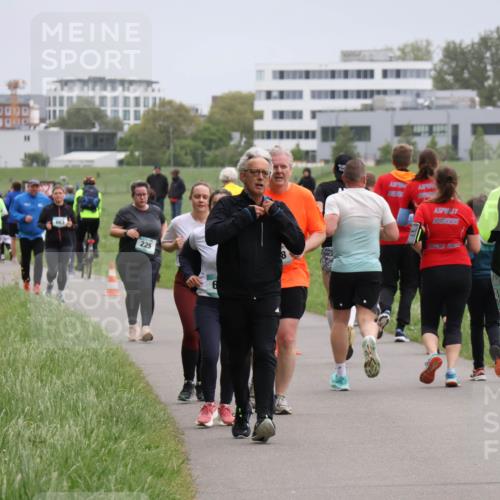 04.05.2025 - 8. Wedeler Halbmarathon Yannick Fuchs http://msf.ph/oto/7830885 04.05.2025 11:19:41 Laufen 10900, 225, 6, 8 meine-sportfotos.de