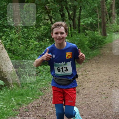 04.05.2025 - 8. Wedeler Halbmarathon Lena Gebhardt http://msf.ph/oto/7830887 04.05.2025 11:16:26 Laufen 613 meine-sportfotos.de