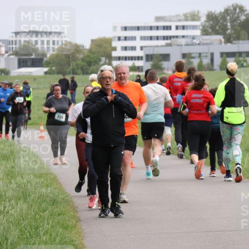 04.05.2025 - 8. Wedeler Halbmarathon Yannick Fuchs http://msf.ph/oto/7830920 04.05.2025 11:19:42 Laufen 225 meine-sportfotos.de