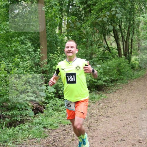 04.05.2025 - 8. Wedeler Halbmarathon Lena Gebhardt http://msf.ph/oto/7830931 04.05.2025 11:16:32 Laufen 1, 1, 35 meine-sportfotos.de