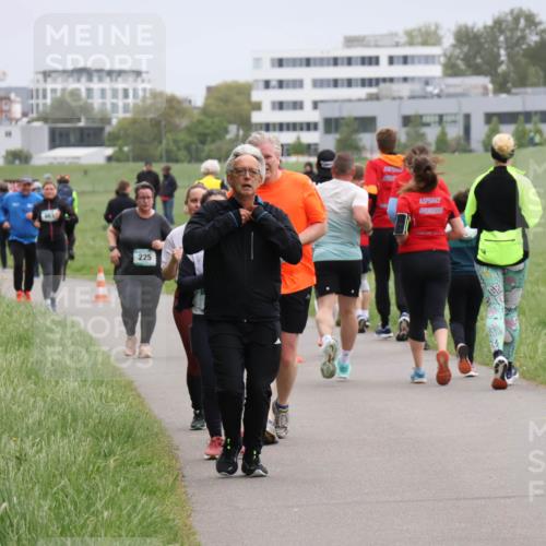 04.05.2025 - 8. Wedeler Halbmarathon Yannick Fuchs http://msf.ph/oto/7830935 04.05.2025 11:19:42 Laufen 225 meine-sportfotos.de