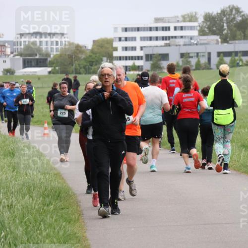 04.05.2025 - 8. Wedeler Halbmarathon Yannick Fuchs http://msf.ph/oto/7830941 04.05.2025 11:19:42 Laufen 663, 225, 8 meine-sportfotos.de