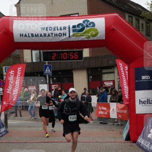 04.05.2025 - 8. Wedeler Halbmarathon Felixshl http://msf.ph/oto/7830949 04.05.2025 12:10:53 Ziel 503, 807, 1112, 1115 meine-sportfotos.de