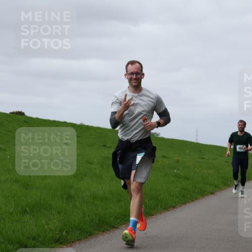 04.05.2025 - 8. Wedeler Halbmarathon Yannick Fuchs http://msf.ph/oto/7830964 04.05.2025 11:39:30 Laufen 400 meine-sportfotos.de