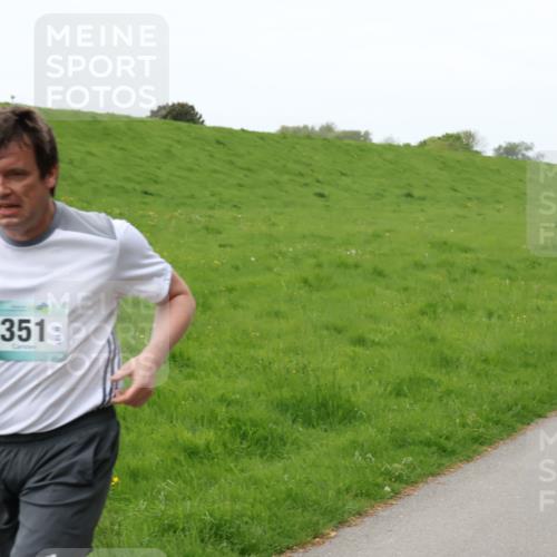 04.05.2025 - 8. Wedeler Halbmarathon Yannick Fuchs http://msf.ph/oto/7830970 04.05.2025 11:19:46 Laufen 351 meine-sportfotos.de