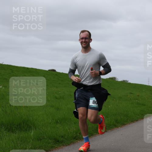 04.05.2025 - 8. Wedeler Halbmarathon Yannick Fuchs http://msf.ph/oto/7830982 04.05.2025 11:39:31 Laufen 80 meine-sportfotos.de