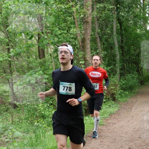 04.05.2025 - 8. Wedeler Halbmarathon Lena Gebhardt http://msf.ph/oto/7830993 04.05.2025 11:16:50 Laufen 778, 63 meine-sportfotos.de