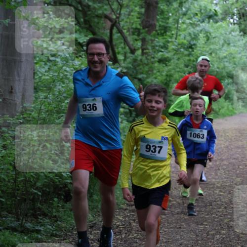 04.05.2025 - 8. Wedeler Halbmarathon Lena Gebhardt http://msf.ph/oto/7831015 04.05.2025 11:17:06 Laufen 936, 937, 1063 meine-sportfotos.de