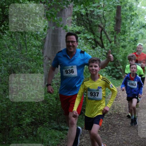 04.05.2025 - 8. Wedeler Halbmarathon Lena Gebhardt http://msf.ph/oto/7831026 04.05.2025 11:17:07 Laufen 936, 937, 1063 meine-sportfotos.de