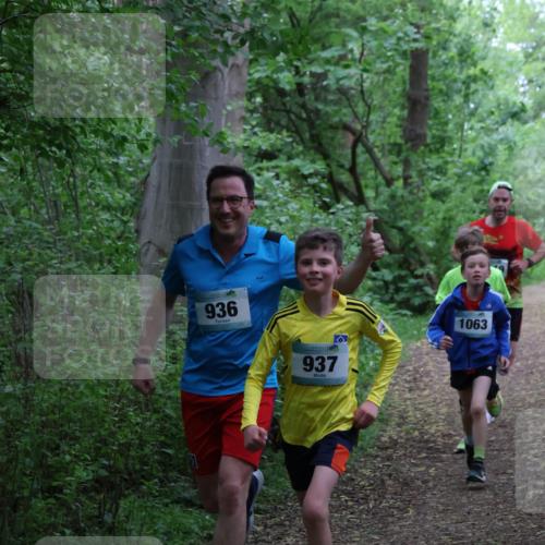 04.05.2025 - 8. Wedeler Halbmarathon Lena Gebhardt http://msf.ph/oto/7831032 04.05.2025 11:17:07 Laufen 936, 937, 1063 meine-sportfotos.de
