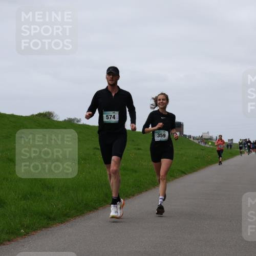 04.05.2025 - 8. Wedeler Halbmarathon Yannick Fuchs http://msf.ph/oto/7831043 04.05.2025 11:19:50 Laufen 574, 359 meine-sportfotos.de