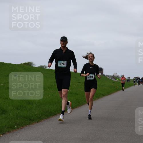 04.05.2025 - 8. Wedeler Halbmarathon Yannick Fuchs http://msf.ph/oto/7831047 04.05.2025 11:19:50 Laufen 574, 359 meine-sportfotos.de