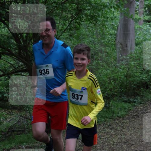 04.05.2025 - 8. Wedeler Halbmarathon Lena Gebhardt http://msf.ph/oto/7831083 04.05.2025 11:17:08 Laufen 936, 1, 937 meine-sportfotos.de