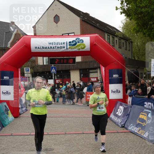 04.05.2025 - 8. Wedeler Halbmarathon Felixshl http://msf.ph/oto/7831145 04.05.2025 12:11:16 Ziel 327, 433, 584, 829 meine-sportfotos.de