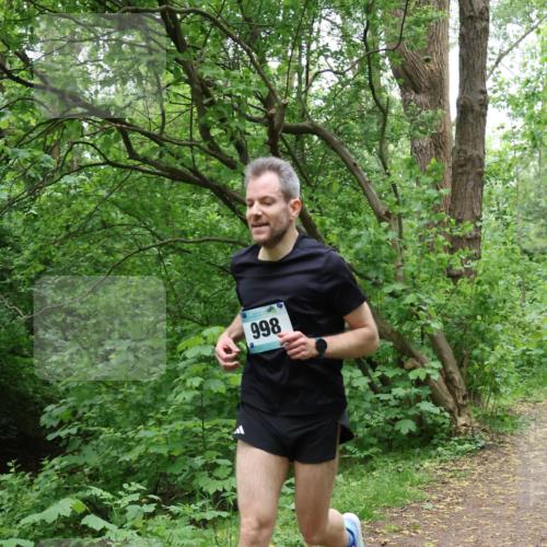 04.05.2025 - 8. Wedeler Halbmarathon Lena Gebhardt http://msf.ph/oto/7831240 04.05.2025 11:17:28 Laufen 998 meine-sportfotos.de