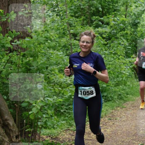 04.05.2025 - 8. Wedeler Halbmarathon Lena Gebhardt http://msf.ph/oto/7831257 04.05.2025 11:17:30 Laufen 20, 1058 meine-sportfotos.de