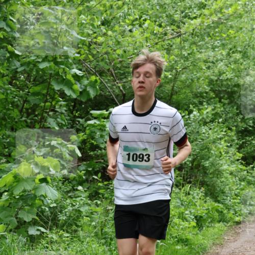 04.05.2025 - 8. Wedeler Halbmarathon Lena Gebhardt http://msf.ph/oto/7831320 04.05.2025 11:17:43 Laufen 1093 meine-sportfotos.de