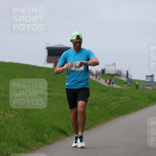 04.05.2025 - 8. Wedeler Halbmarathon Yannick Fuchs http://msf.ph/oto/7831330 04.05.2025 11:40:02 Laufen 5 meine-sportfotos.de