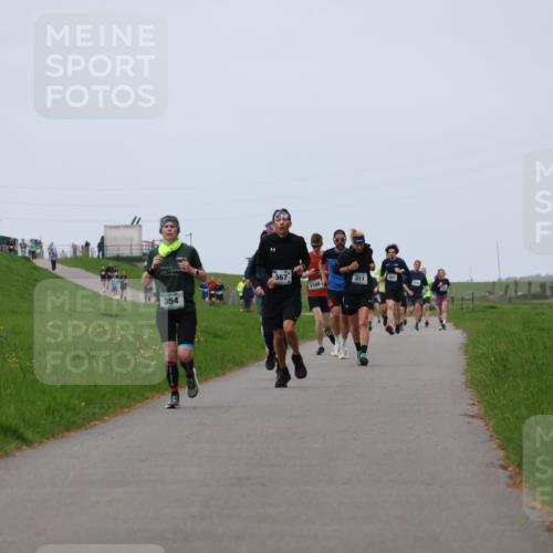 04.05.2025 - 8. Wedeler Halbmarathon Yannick Fuchs http://msf.ph/oto/7831331 04.05.2025 11:20:05 Laufen  meine-sportfotos.de