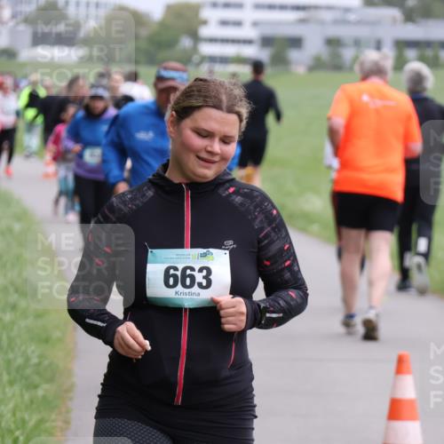 04.05.2025 - 8. Wedeler Halbmarathon Yannick Fuchs http://msf.ph/oto/7831343 04.05.2025 11:20:08 Laufen 663 meine-sportfotos.de