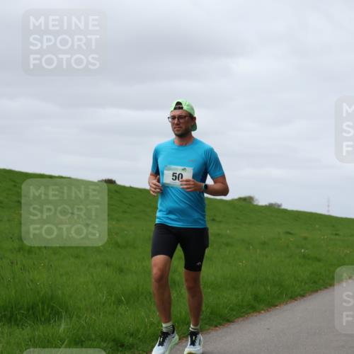04.05.2025 - 8. Wedeler Halbmarathon Yannick Fuchs http://msf.ph/oto/7831357 04.05.2025 11:40:08 Laufen 50 meine-sportfotos.de